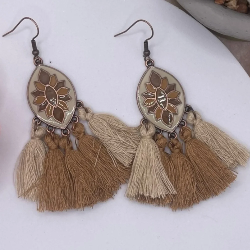 NEW!Bohemian Fringe Tassel Earrings - Picture 3 of 4